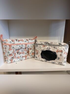 Kids Fox-Print Wipes Case & Organizer - Cream with Peach Accents